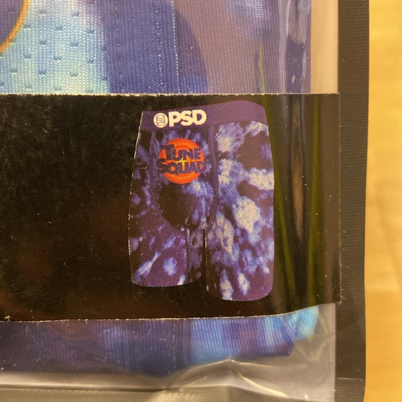 Pad brand new size medium. Style ST tie-dye tune squad space jam. - Picture 2 of 3